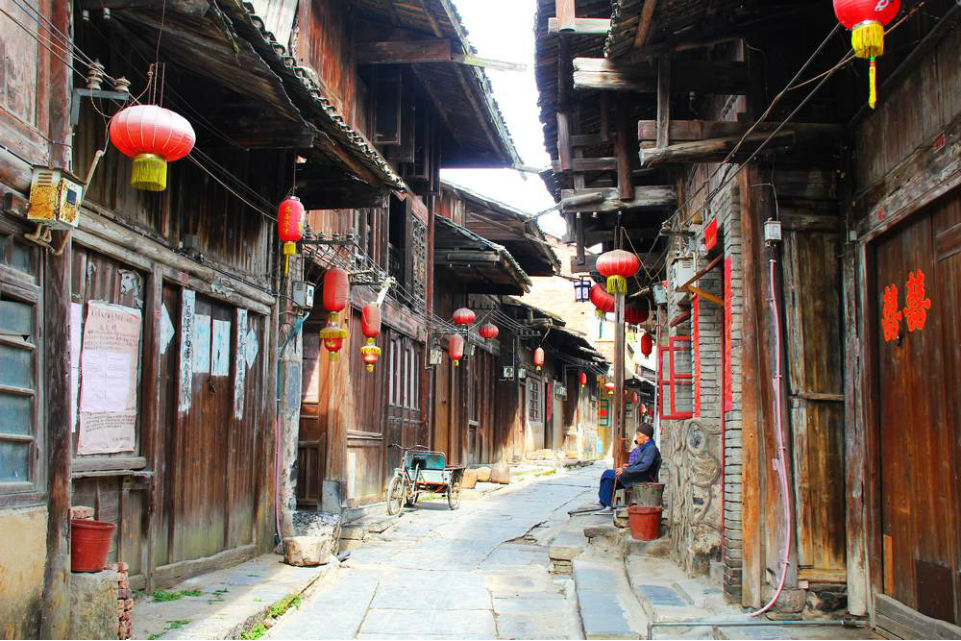 秒殺鳳凰、宏村等網(wǎng)紅古鎮(zhèn)，清靜人少還免費