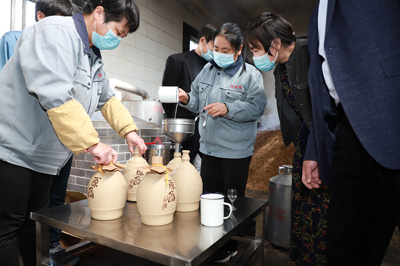 第12屆冬藏封壇節(jié)啟動(dòng) 山東“春開(kāi)窖;元隆酒莊”杯“我的紀(jì)念日”征文大賽同時(shí)揭曉