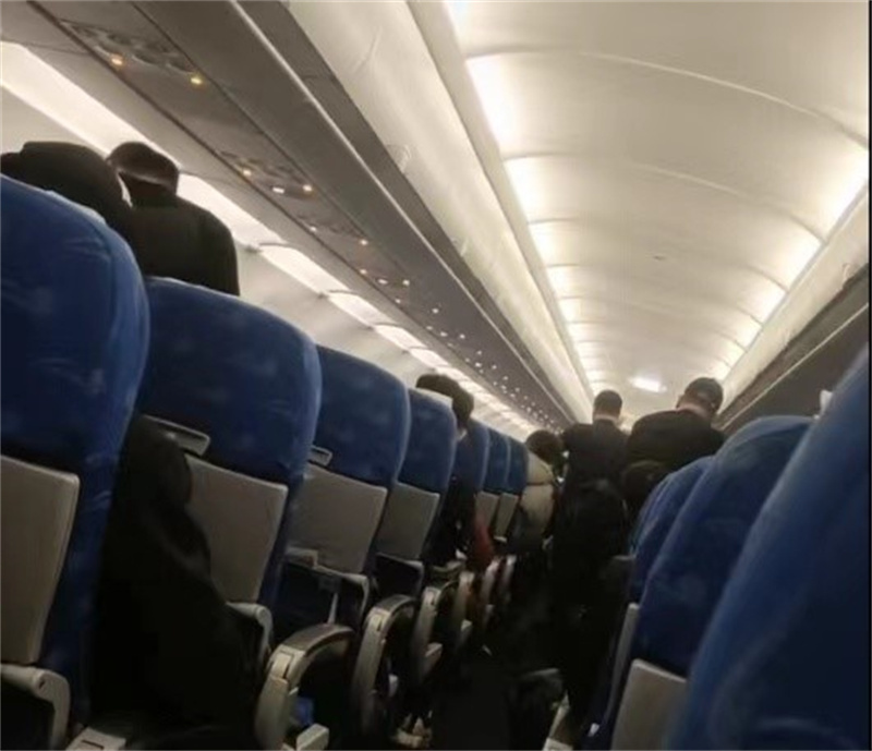 生命至上！旅客突發(fā)疾病 青島航空緊急備降